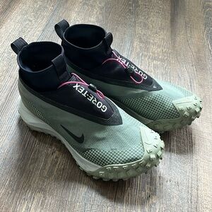 Nike ACG mountain fly